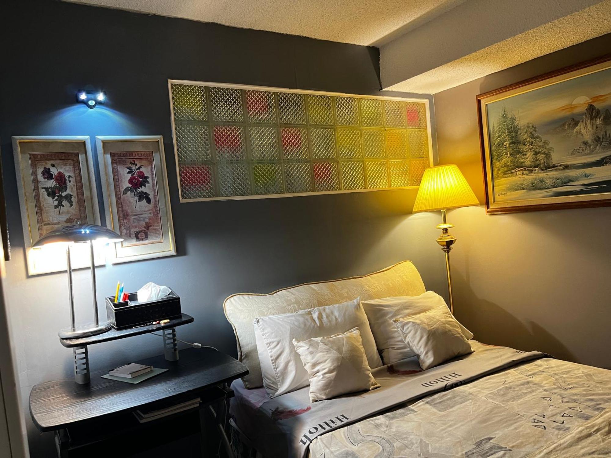 Grie Hunting Quite Room! *